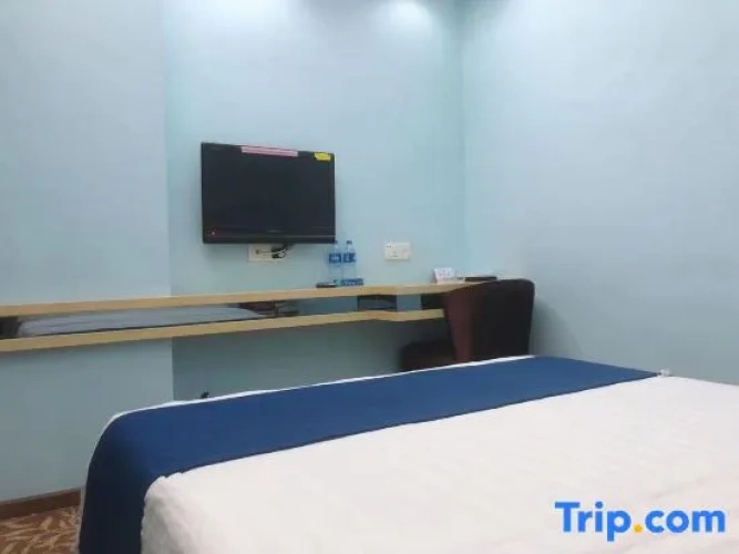 Standard Double room with city view