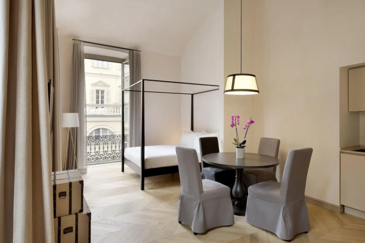 Opera 35 Boutique Hotel
