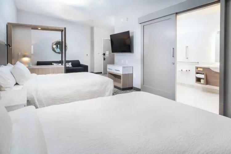 Quadruple Suite