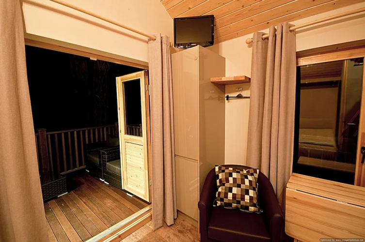 Alum Chine log Cabin