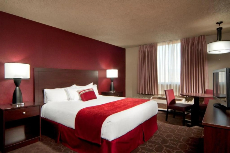 Edgewater Hotel & Casino Resort
