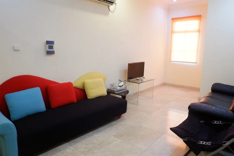 Homey The Bellezza Apartment