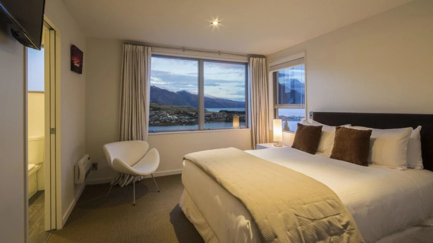 Mountain & Lake Views