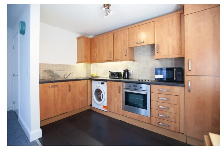 2 Bedrooms Basement Apartment