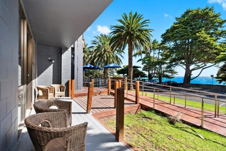 Standard room with bay view