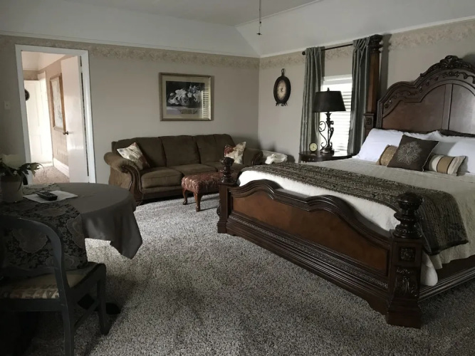 Sassafras Inn