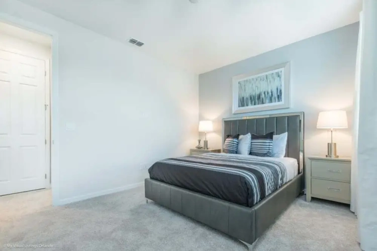 4 Bedrooms Cottage