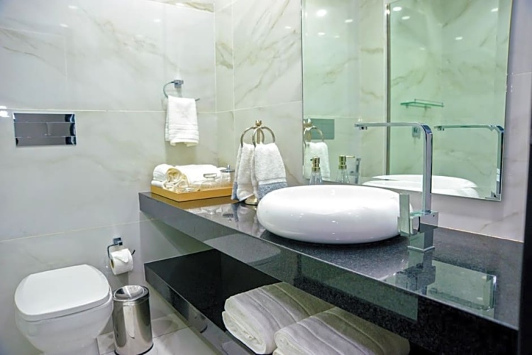 Standard Double Suite