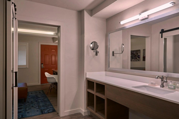 Fredericksburg Inn Suites photo 12