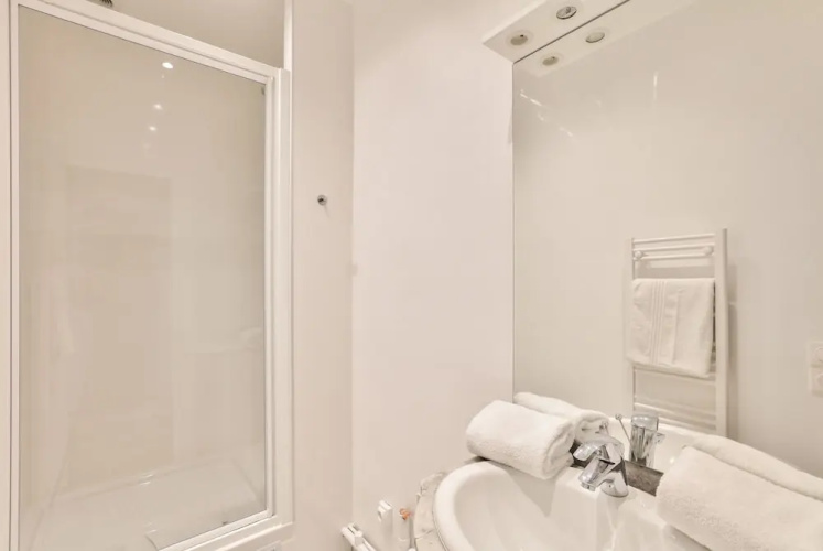 84 - Classy Flat Reaumur Montorgueil 4D
