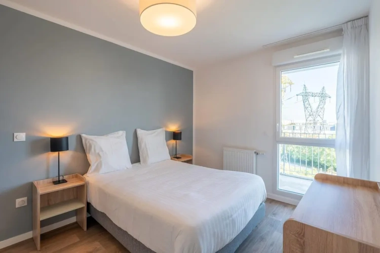 2 Bedrooms Apartment