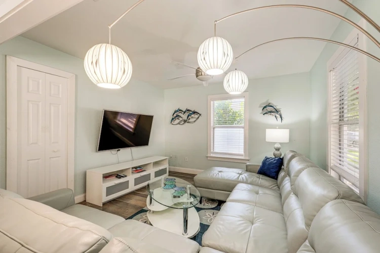 3 Bedrooms Cottage