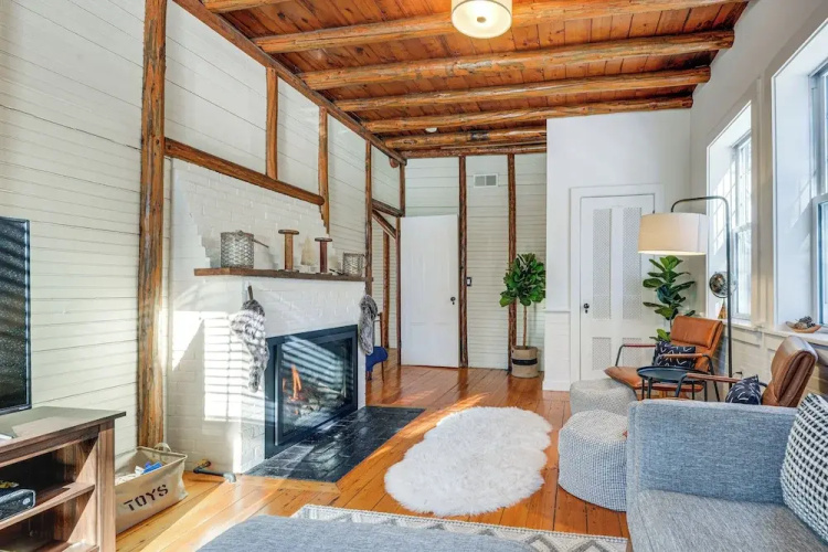 Charming Jaffrey Cottage w/ Deck & Grill!