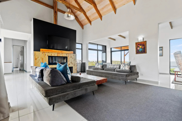 Romansbaai Moksha