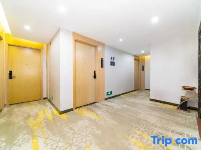 Yifan Hotel