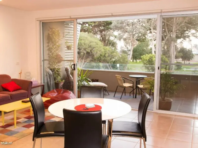 Westend Apartment at the Beach