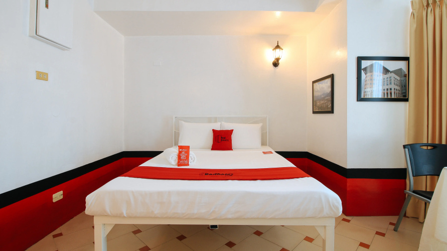 RedDoorz @ The Providence Tower - Vaccinated Staff