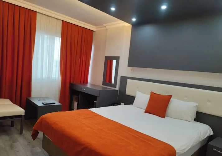 Superior room with city view