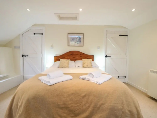 1 Rose Cottages