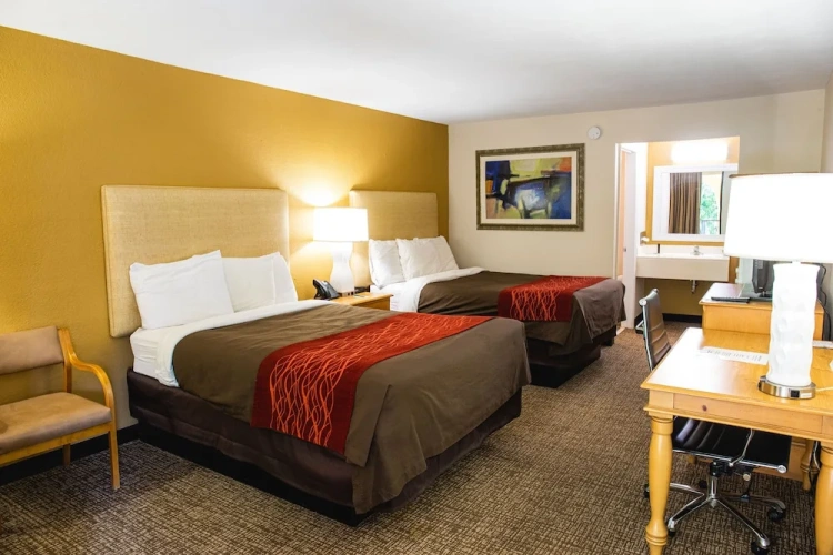 Classic Quadruple room