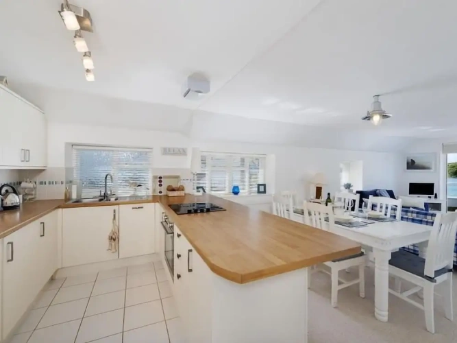 2 Bedrooms Cottage with balcony