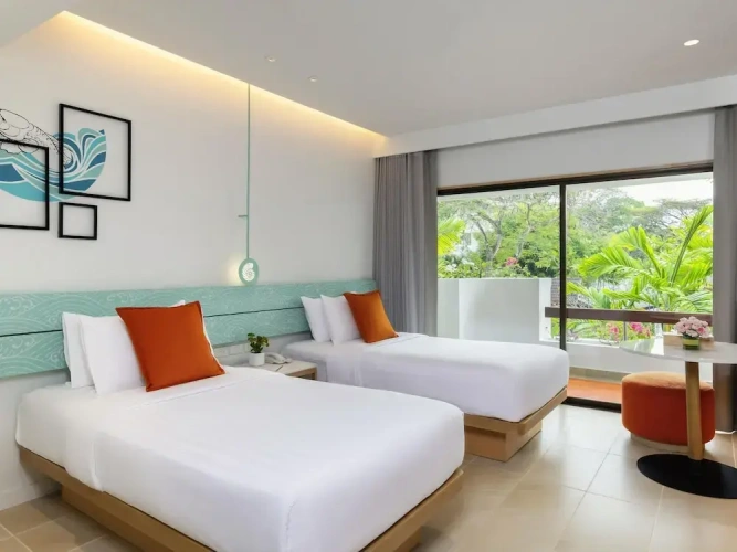 Premier Twin room with balcony and with garden view