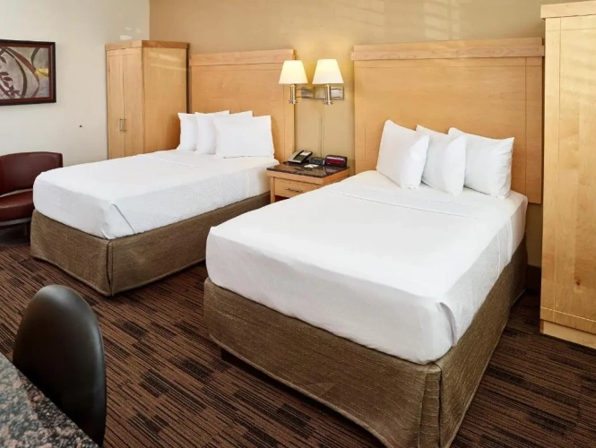 Standard Quadruple room with lake view