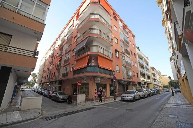 Victoria Apartment