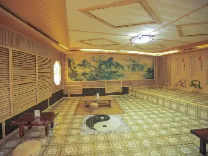 Huanren Longxing International Hotel