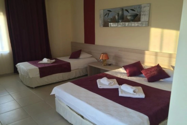 As Queen Beach Hotel