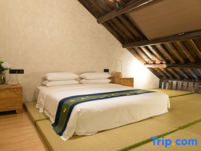 2 Bedrooms Quadruple Family Duplex Suite with garden view