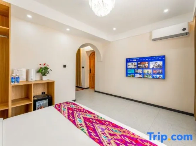 Deluxe Double Suite with sunrise view