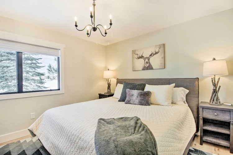 Pelican Lake Getaway on Stunning Peninsula!