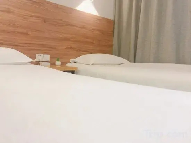 Huyuan Hotel