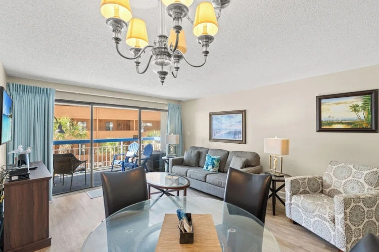 1 Bedroom Standard room with balcony and beachfront