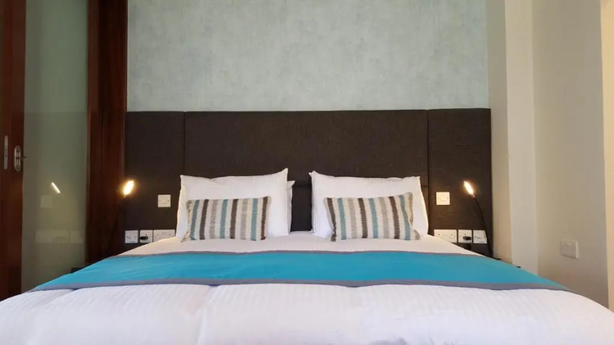 D Townhouse Boutique Suites