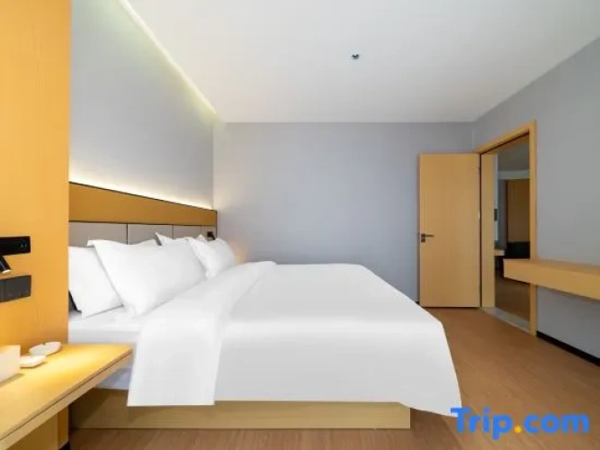 1 Bedroom Business Suite