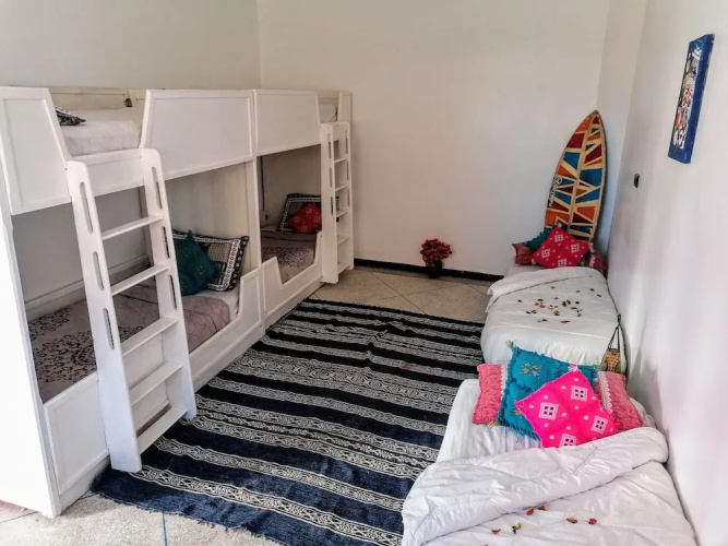 Cozy White House - Hostel