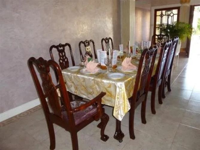 Chateau Gloria