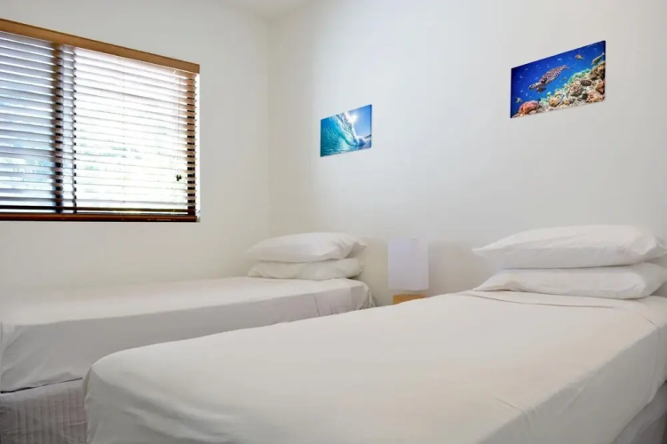 Beachfront 3-bed With Pool & Stunning Ocean Views