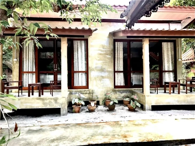 Deluxe Bungalow
