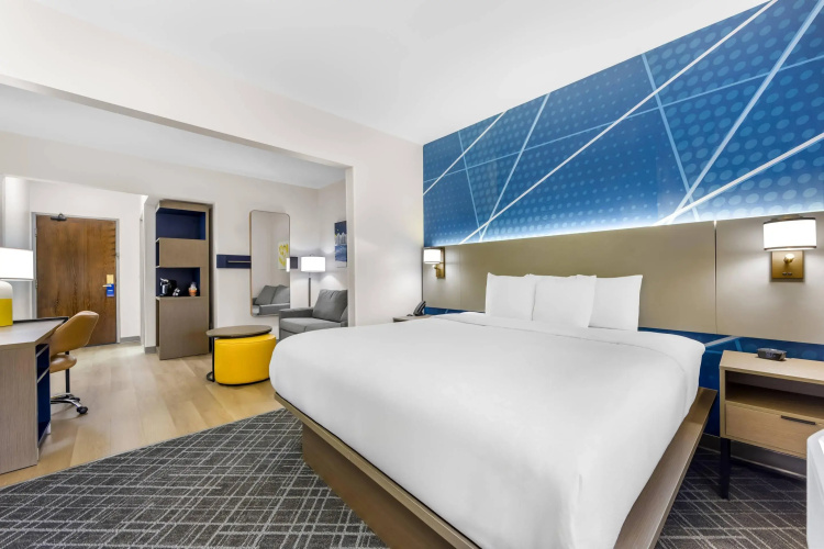 Comfort Suites London South