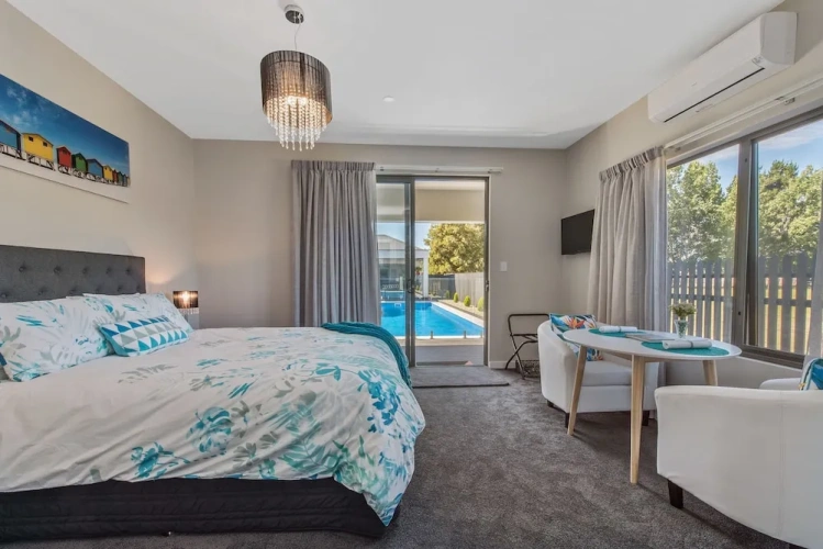 Deluxe Double Suite with pool view