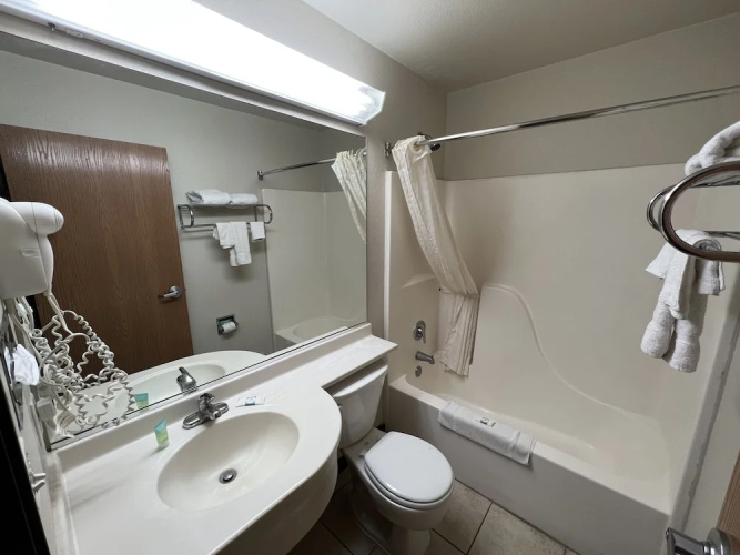 Microtel Inn & Suites