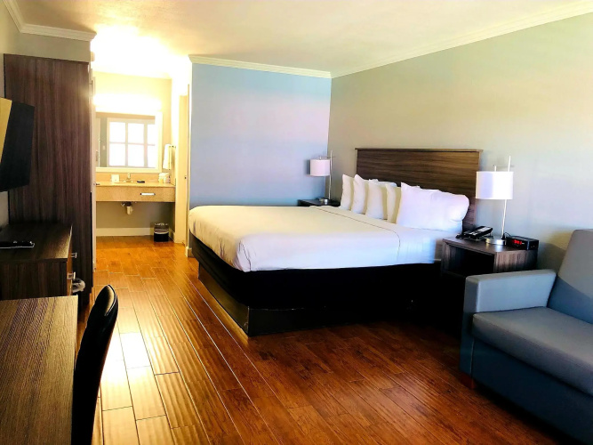 Vero Beach Inn & Suites I-95