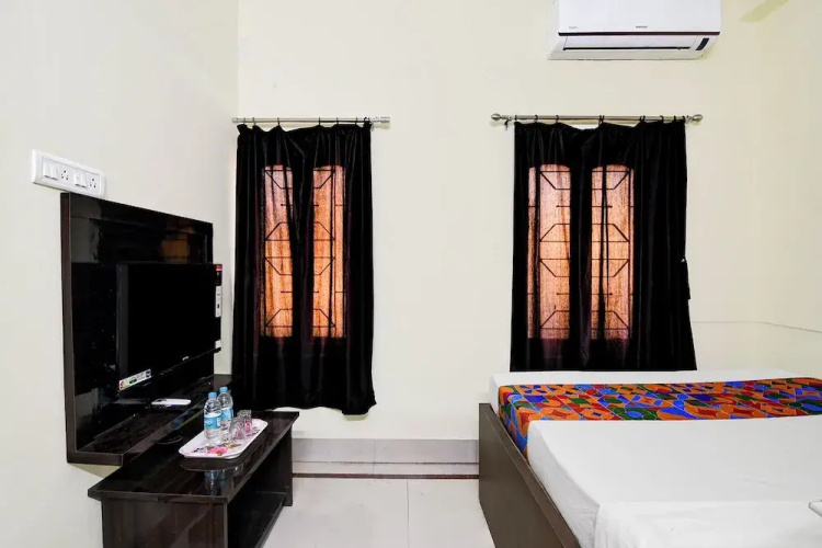 Fabhotel Maa Tara I