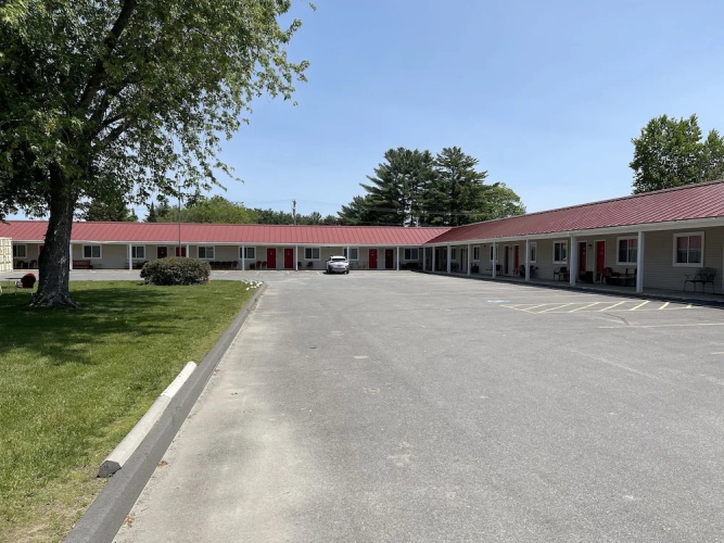 Belmont Motel - Maine