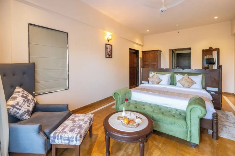 Luxury Double room with pool view