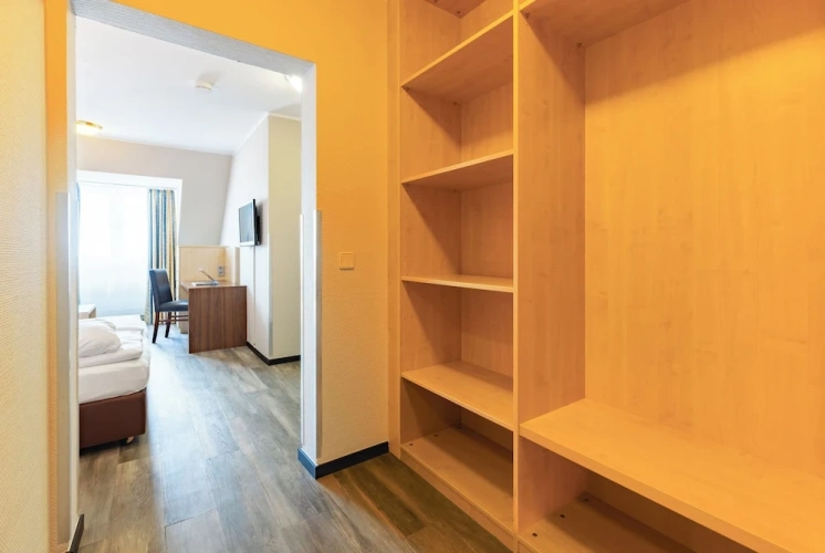 Standard Twin room with balcony