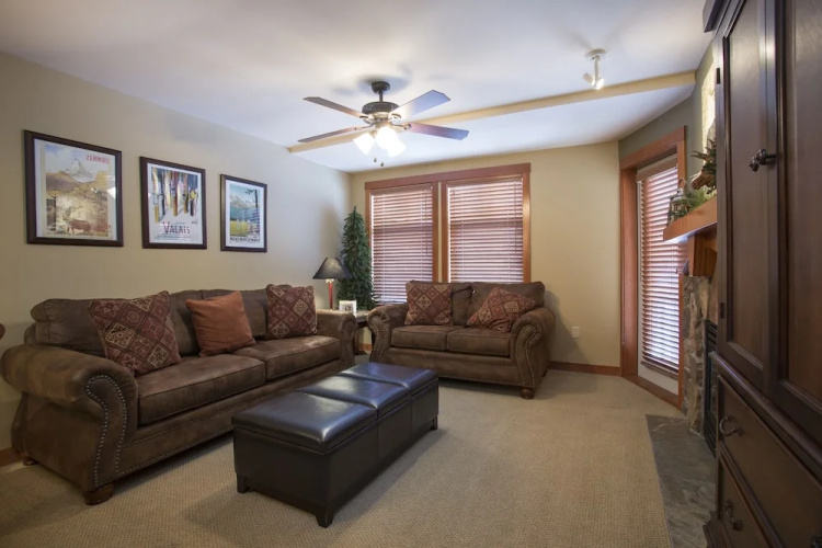 1310 - One Bedroom + Den Standard Eagle Springs West 1 Condo by RedAwning